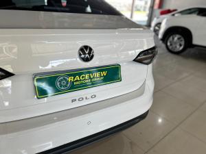 Volkswagen Polo sedan 1.6 manual - Image 4