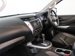 Nissan Navara 2.5DDTi double cab SE Plus auto - Image 18