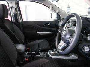Nissan Navara 2.5DDTi double cab SE Plus auto - Image 22