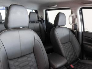 Nissan Navara 2.5DDTi double cab LE Plus - Image 21