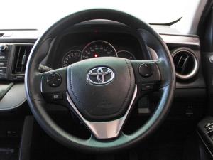 Toyota RAV4 2.0 GX auto - Image 15