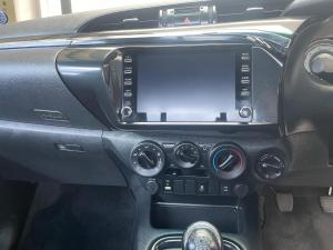 Toyota Hilux 2.8GD-6 4x4 Legend 50 - Image 11