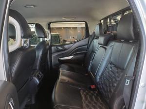 Nissan Navara 2.5DDTi double cab LE Plus - Image 14