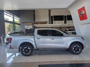 Nissan Navara 2.5DDTi double cab LE Plus - Image 8
