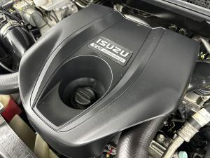 Isuzu D-MAX 250 HO X-RIDER automatic D/C - Image 17