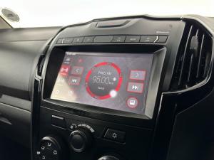 Isuzu D-MAX 250 HO X-RIDER automatic D/C - Image 8