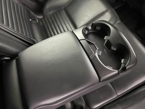 Land Rover Discovery Sport 2.0 Si4 HSE LUX - Image 15