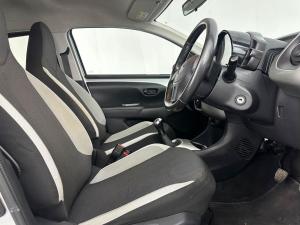 Toyota Aygo 1.0 - Image 20