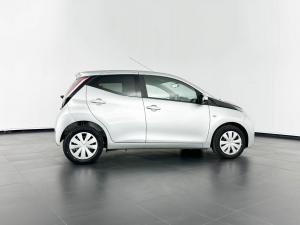 Toyota Aygo 1.0 - Image 5
