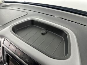 Volkswagen Amarok 2.0 Bitdi Highline 132KW 4MOT automatic D/C - Image 13