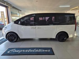 Hyundai Staria 2.2D Executive automatic - Image 4