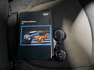 MINI Cooper automatic - Image 15