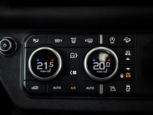 Land Rover Defender 110 D300 X-Dynamic HSE - Image 15