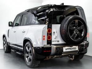 Land Rover Defender 110 D300 X-Dynamic HSE - Image 6
