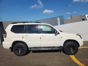 Toyota Prado VX 4.0 V6 automatic - Image 2