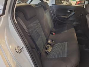 Volkswagen Polo Vivo hatch 1.6 Comfortline auto - Image 10