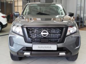 Nissan Navara 2.5DDTi double cab SE Plus auto - Image 2