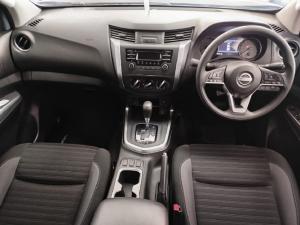 Nissan Navara 2.5DDTi double cab SE Plus auto - Image 6