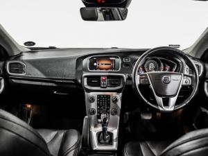 Volvo V40 Cross Country D3 Inscription - Image 13