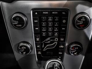 Volvo V40 Cross Country D3 Inscription - Image 16