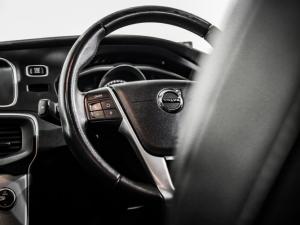 Volvo V40 Cross Country D3 Inscription - Image 17