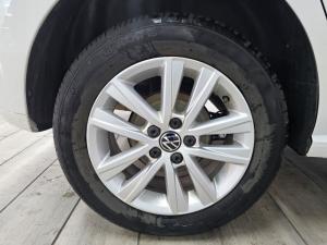 Volkswagen Polo Vivo hatch 1.6 Comfortline auto - Image 12