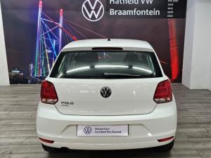 Volkswagen Polo Vivo hatch 1.6 Comfortline auto - Image 13