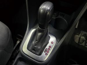 Volkswagen Polo Vivo hatch 1.6 Comfortline auto - Image 5