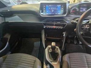Peugeot 208 1.2 Active - Image 14