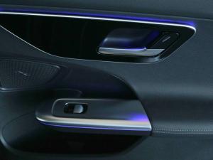 Mercedes-Benz C-Class C220d Avantgarde - Image 20