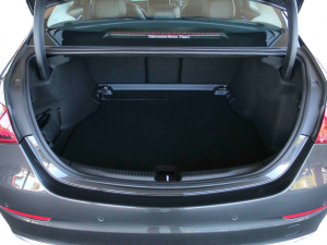 Mercedes-Benz C-Class C220d Avantgarde - Image 22