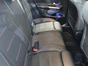 Mercedes-Benz GLA GLA200 Progressive - Image 11
