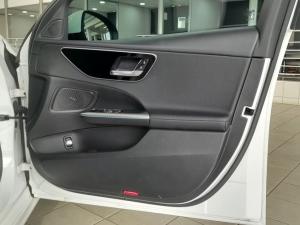 Mercedes-Benz C-Class C220d Avantgarde - Image 9