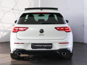 Volkswagen Golf GTI - Image 10
