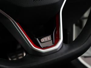 Volkswagen Golf GTI - Image 21