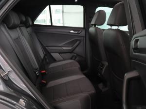 Volkswagen T-Roc 2.0TSI 140kW 4Motion R-Line - Image 16