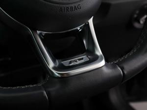 Volkswagen T-Roc 2.0TSI 140kW 4Motion R-Line - Image 19