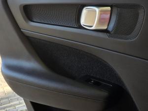 Volvo XC40 T5 AWD R-Design - Image 10