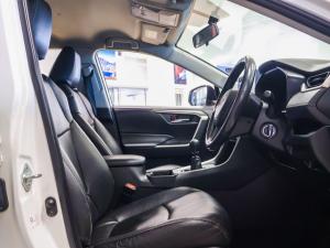 Toyota RAV4 2.0 GX - Image 12