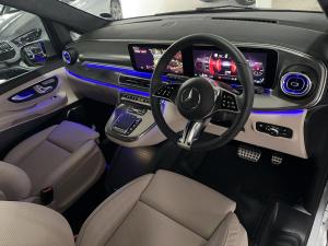 Mercedes-Benz V-Class V300d Exclusive - Image 4