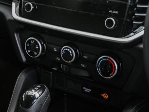 Isuzu mu-X 3.0TD LS - Image 11