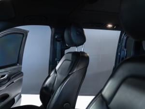 Mercedes-Benz V-Class V250d AMG Line - Image 11