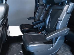 Mercedes-Benz V-Class V250d AMG Line - Image 15