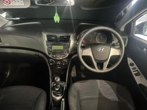 Hyundai Accent sedan 1.6 Motion - Image 8