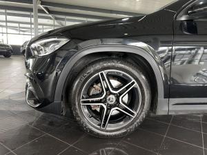 Mercedes-Benz GLA GLA200d - Image 13