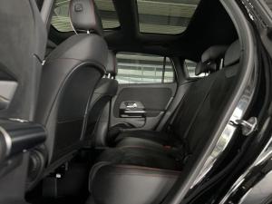 Mercedes-Benz GLA GLA200d - Image 6