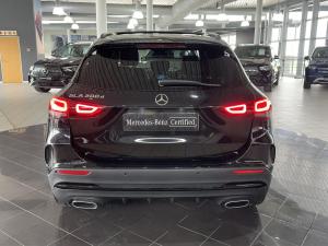 Mercedes-Benz GLA GLA200d - Image 9