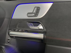 Mercedes-Benz GLA GLA200 Progressive - Image 8