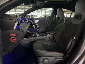 Mercedes-Benz CLA CLA200 Progressive - Image 5