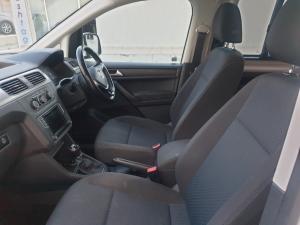 Volkswagen Caddy Maxi 2.0TDI Trendline - Image 9